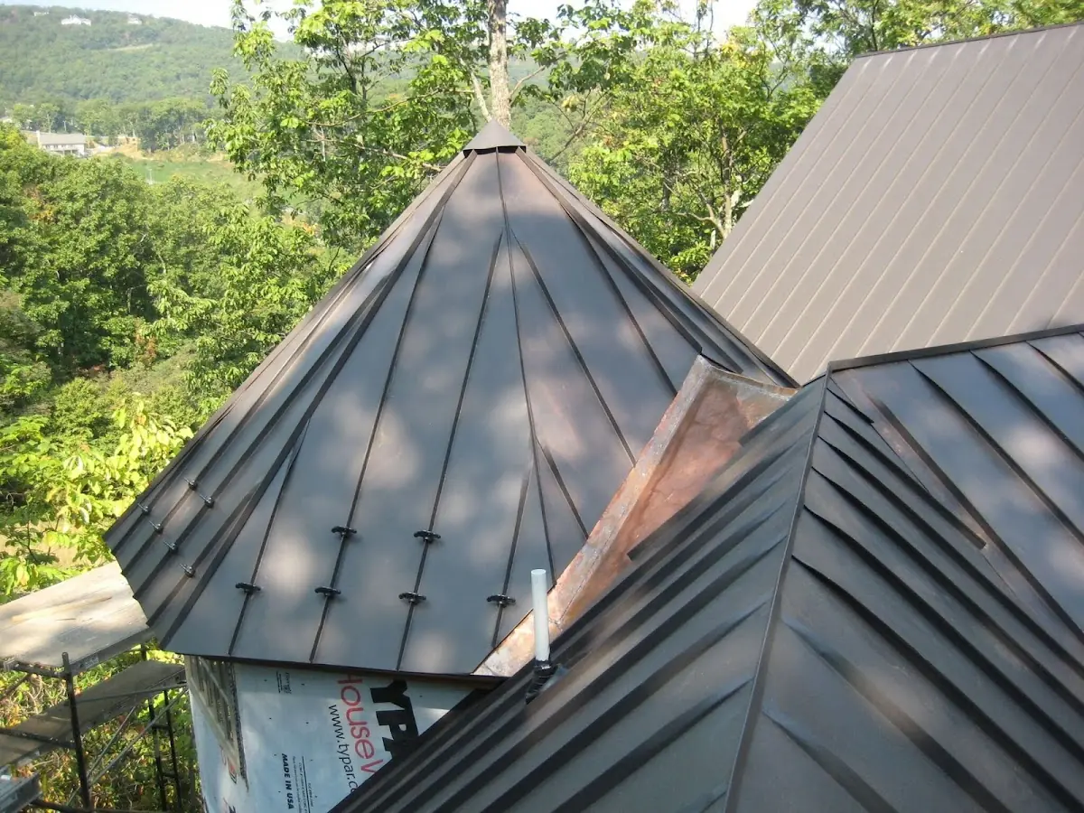 Professional Gutter Cleaning by Craftsman Roofing in Navesink